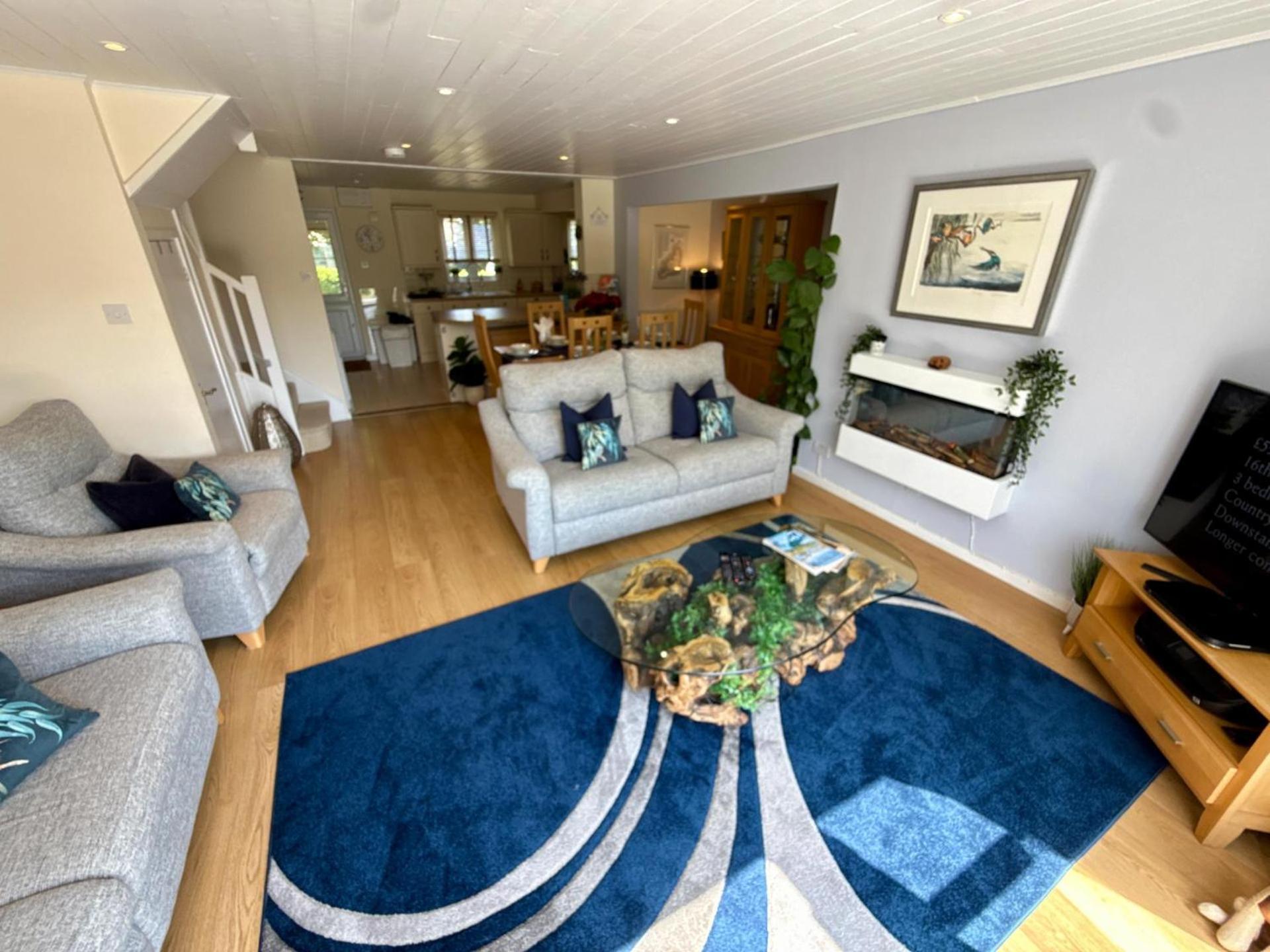 Luxury Kingfisher Lodge, Isis Lake, Within The Cotswold Waterpark Cirencester Exterior foto